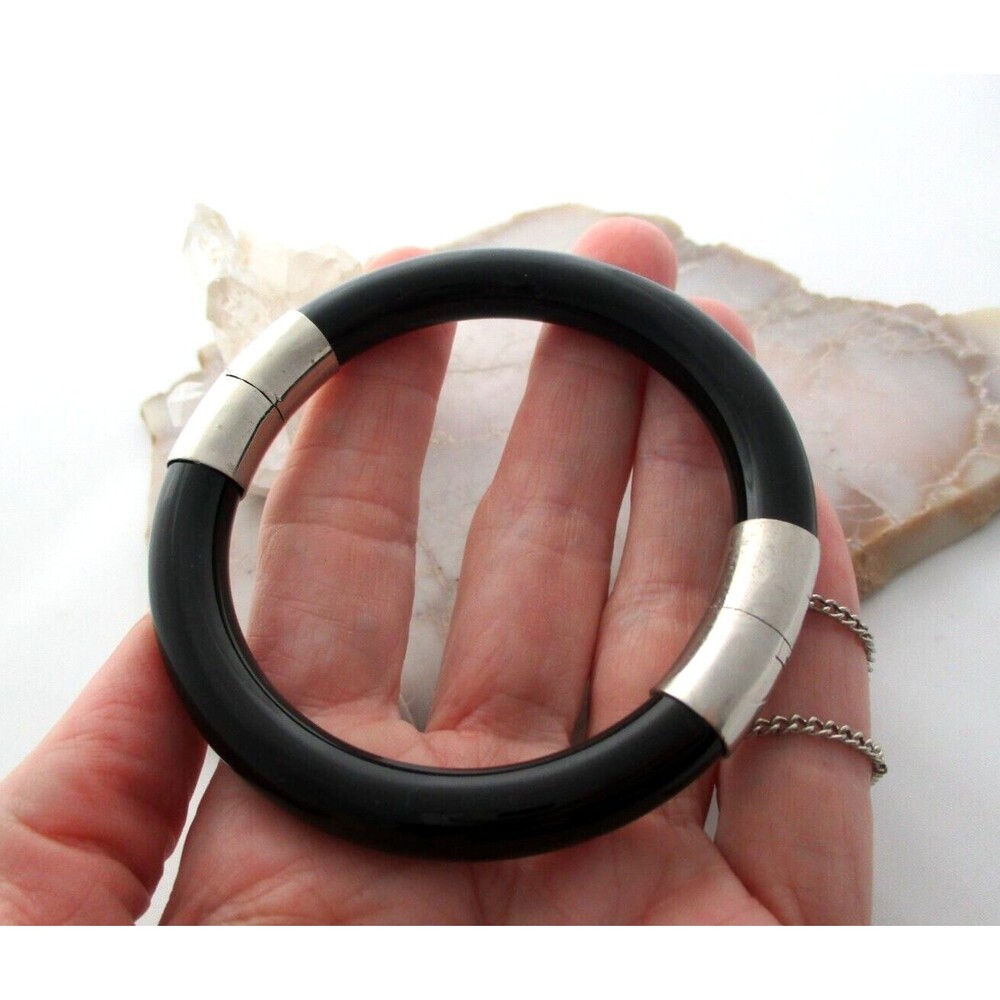 Vtg Black Onyx Bangle Etched Hinge Safety chain Chinese Asian Bangle Bracelet